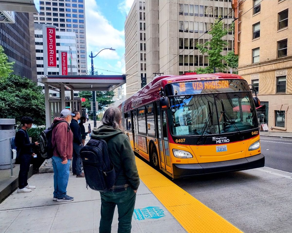 RapidRide G Bus Ridership Starts Strong and Is Trending Upward » The Urbanist