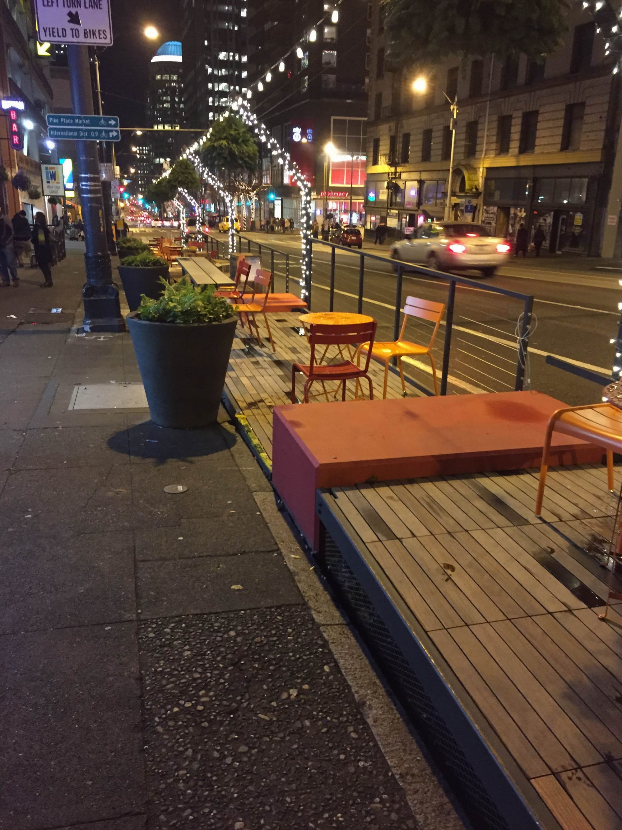 What We’re Reading: A new parklet arrives on Second Avenue