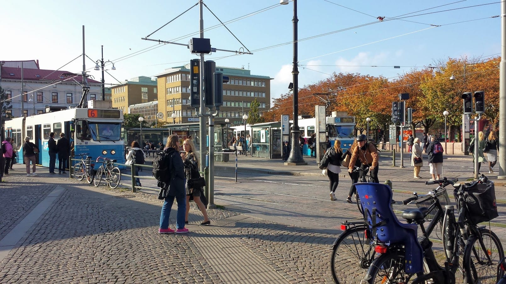 When Waiting For a Bus or Train Is a Pleasure: How Sweden Brings Together Great Public Space and Transit Centers to Make Livable Cities