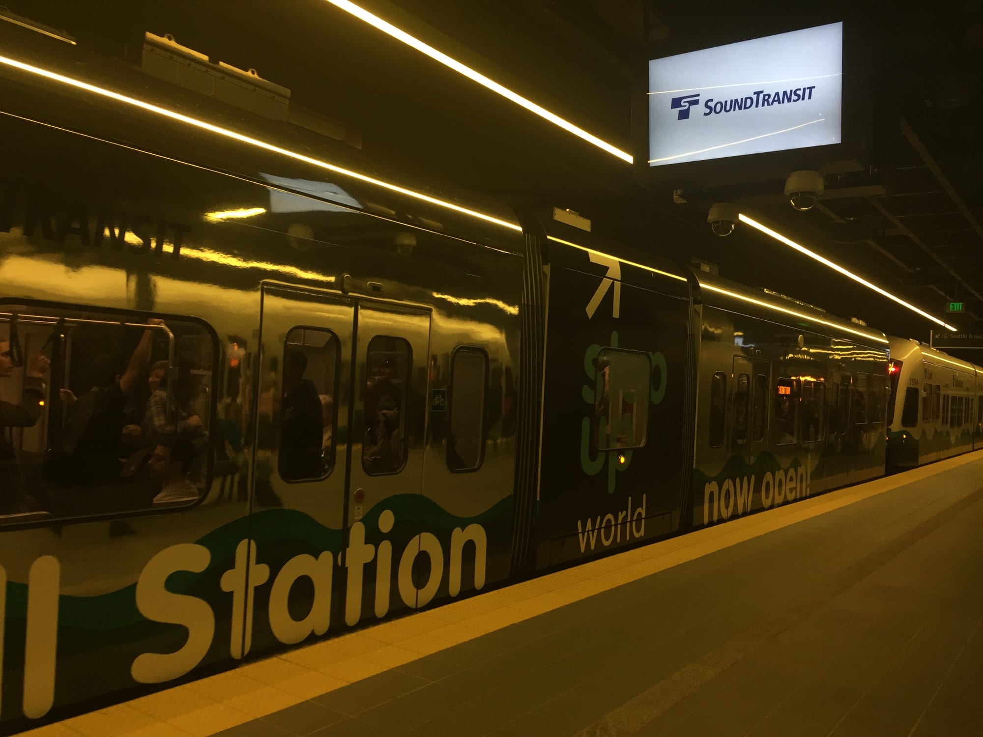 What We’re Reading: Now Boarding, Bigger Force, And Hyperconnectivity