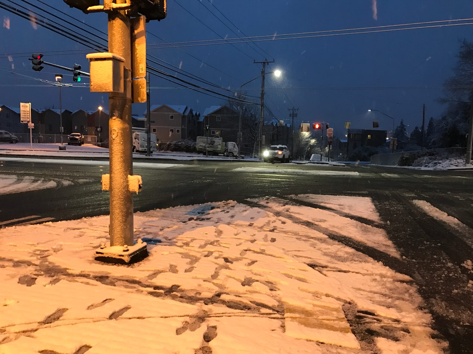 Looking south to 7th Ave NE.