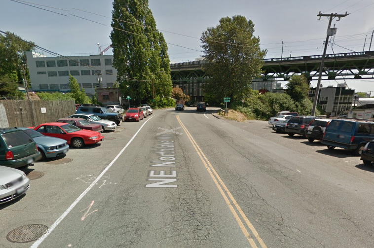 Conditions of NE Northlake Way east of 7th Ave NE. (Google Streetview)