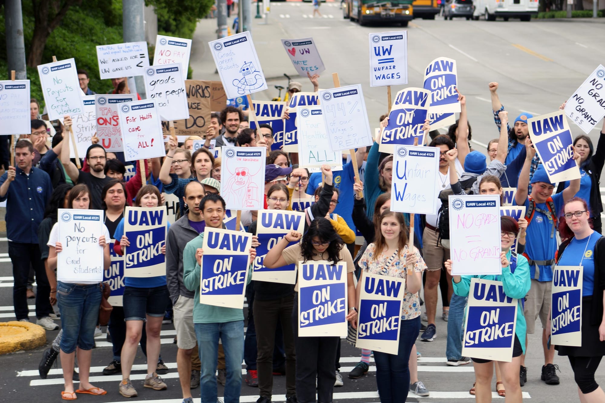 UAW4121 Joins the Youth Climate Strike