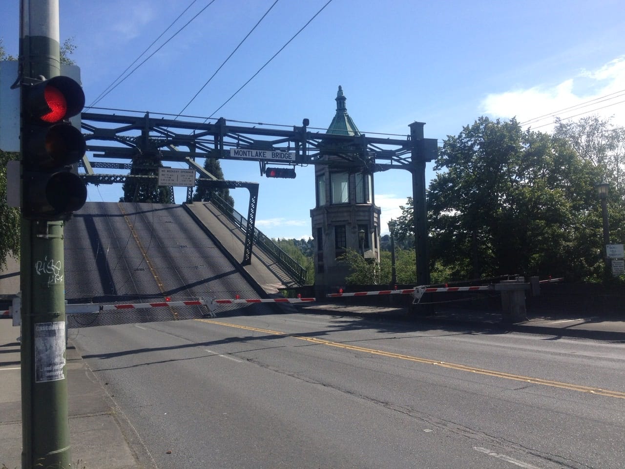 Metro Adjusting Routes 48, 271, and 542 Service During Montlake Bridge Closure