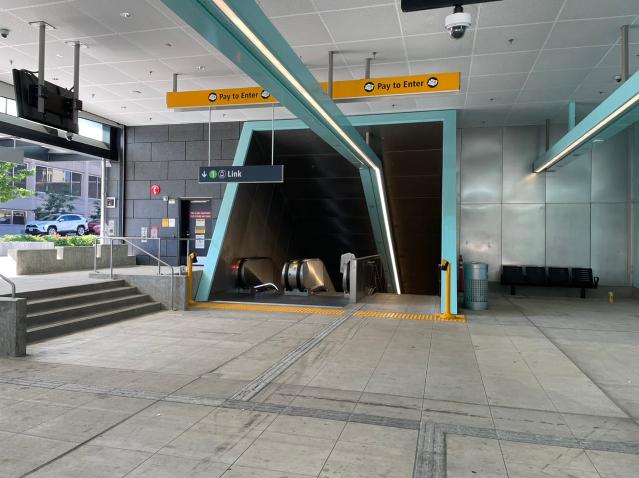 Transpo Notes: Free Transit Passes for UW Employees, New Sound Transit CEO, Low Park-And-Ride Demand