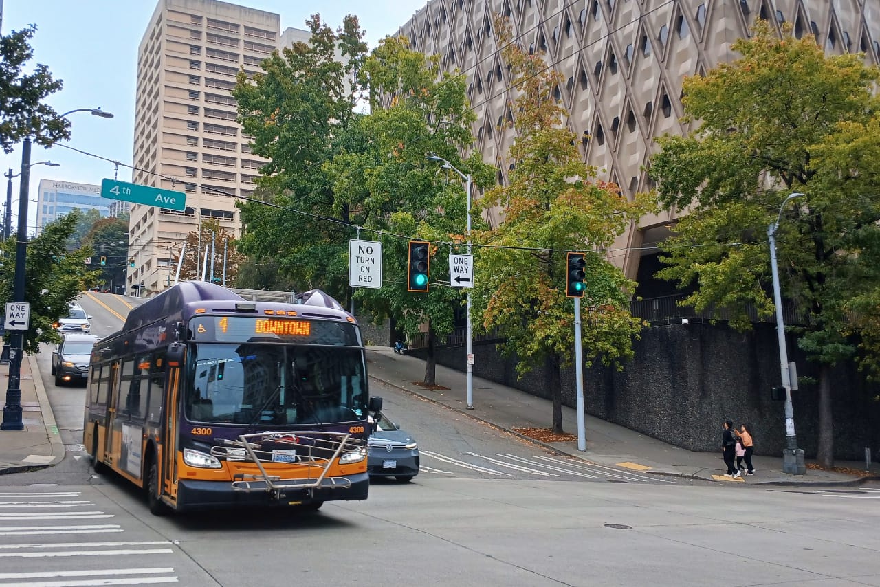 Metro Plans Trolleybus Investments, with Long Implementation Timelines