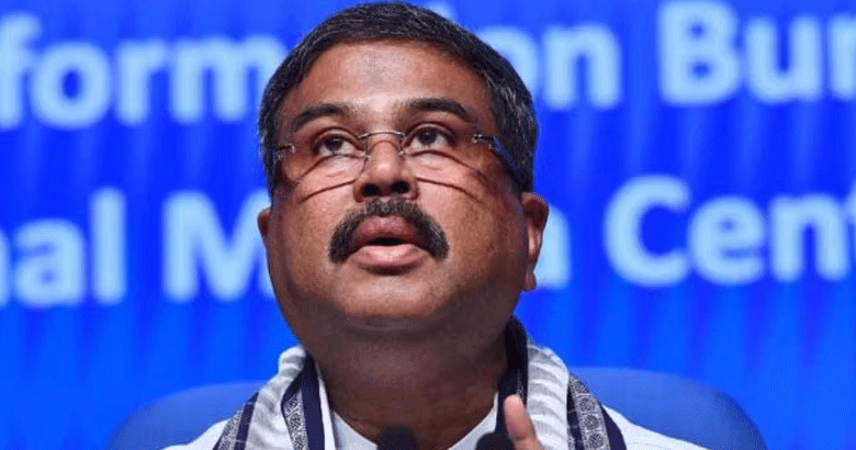 കേന്ദ്ര വിദ്യാഭ്യാസ മന്ത്രി ധർമേന്ദ്ര പ്രധാൻ രാജിവെച്ചു