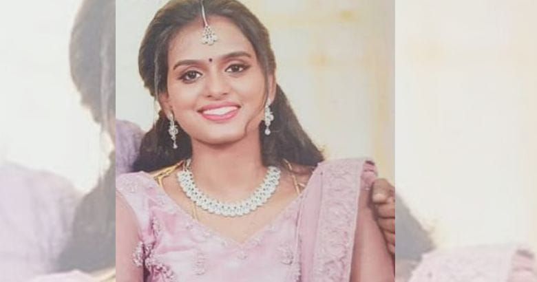 വീട് പൂട്ടിയ നിലയിൽ; ജനൽചില്ല് തകർത്ത് കയറിയപ്പോൾ യുവതി മരിച്ച നിലയിൽ
