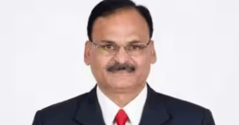 മക്കൾക്ക് നിയമവിരുദ്ധ നിയമനം: കർണാടക പിഎസ്‌സി ചെയർമാനെ പുറത്താക്കി ഗവർണറുടെ ഉത്തരവ്