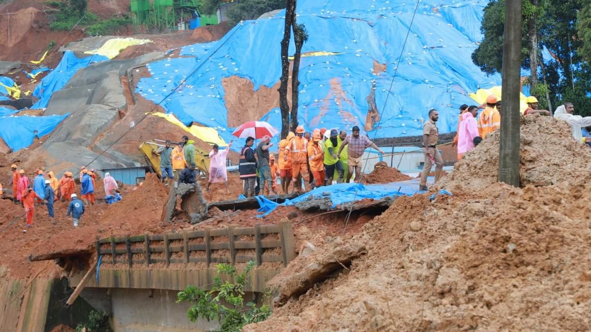 വയനാട് മണ്ണിടിച്ചിൽ: അഞ്ചുപേർക്കായുള്ള തിരച്ചിൽ ഇന്ന് വീണ്ടും; മുഖ്യമന്ത്രി ദുരന്തസ്ഥലം സന്ദർശിക്കും