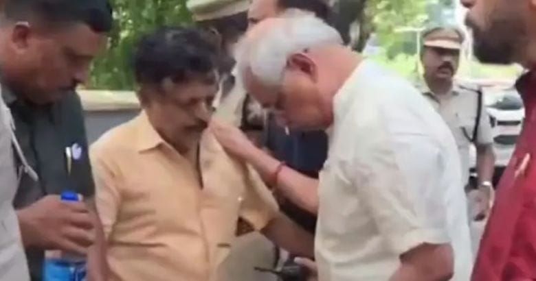 ലോക്ഭവന് മുന്നിൽ വഴിയാത്രക്കാരൻ കുഴഞ്ഞുവീണു; രക്ഷകനായി എത്തി ഗവർണർ, അടിയന്തര സഹായം