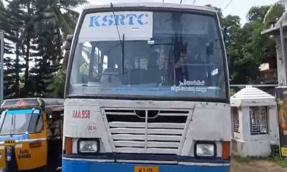 പ്രിയദര്‍ശിനി ബസില്‍ സീറോ ടിക്കറ്റിൽ യാത്ര; അഞ്ച് പുരുഷ യാത്രക്കാരുടെ പണം വെട്ടിച്ച കണ്ടക്ടർ കുടുങ്ങി