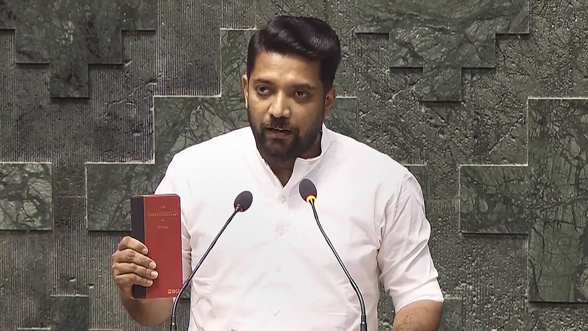 കെപിസിസി അധ്യക്ഷനായി ഷാഫി പറമ്പിൽ? നിർണായക ചർച്ചകൾ