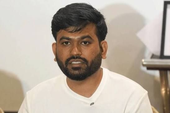 ‘ക്രമക്കേട് നടക്കുന്നു എന്നറിഞ്ഞിട്ടും തെരഞ്ഞെടുപ്പിൽ മത്സരിക്കുന്നത് കൂട്ടുനിൽക്കൽ’; പ്രതിപക്ഷത്തിനെതിരെ അഭിജീത് ദിപ്കെ