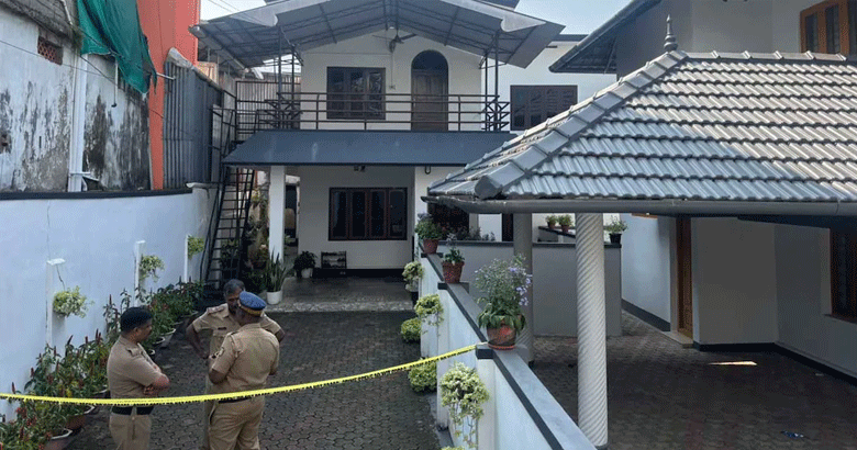 ചങ്ങനാശ്ശേരിയിൽ ഒരു കുടുംബത്തിലെ 3 പേർ മരിച്ച നിലയിൽ: അന്വേഷണം