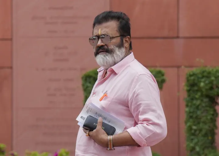 'തര്‍ക്കം കുട്ടികളുടെ ഭാവിയെ ബാധിക്കരുത്', പിഎംശ്രീ പദ്ധതിയില്‍ യുഡിഎഫ് സര്‍ക്കാരിന്റെ നിലപാടിനെ സ്വാഗതം ചെയ്ത് കേന്ദ്രമന്ത്രി സുരേഷ് ഗോപി
