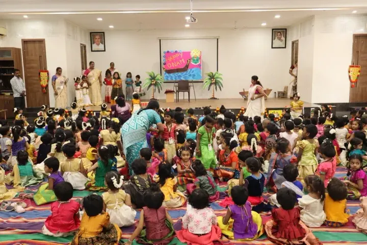 സംസ്ഥാനത്തെ സ്കൂളുകൾക്ക് ഓണാവധി ഓഗസ്റ്റ് 22 മുതൽ; സെപ്റ്റംബർ 1ന് മുമ്പ് ക്ലാസുകൾ പുനരാരംഭിക്കും