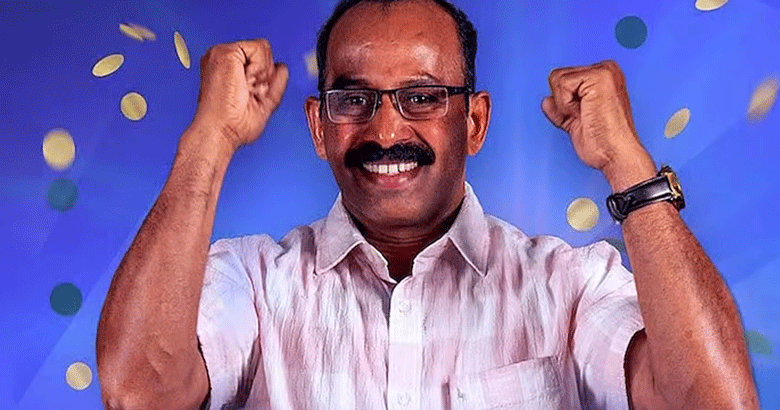കുടുംബത്തിന്റെ ജന്മദിന തീയതികൾ കൊണ്ടുവന്ന ഭാഗ്യം; യു.എ.ഇ ലോട്ടറിയുടെ രണ്ടാമത്തെ വലിയ ഗ്രാൻഡ് പ്രൈസ് സ്വന്തമാക്കി 52-കാരനായ മലയാളി