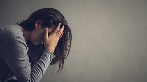 സമ്മർദ്ദം നിയന്ത്രിക്കാൻ സഹായിക്കുന്ന ഭക്ഷണങ്ങൾ; ഡയറ്റിൽ ഉൾപ്പെടുത്തേണ്ട പ്രധാന ഘടകങ്ങൾ