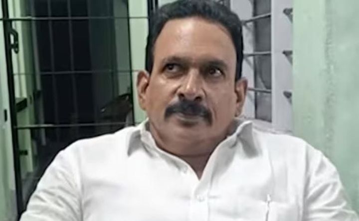 മുഖ്യമന്ത്രിയുടെ വാഹനം തടഞ്ഞ സംഭവം; ഡി സി സി അംഗം ചേന്തി അനിലിനെ കോൺഗ്രസിൽ നിന്ന് പുറത്താക്കി