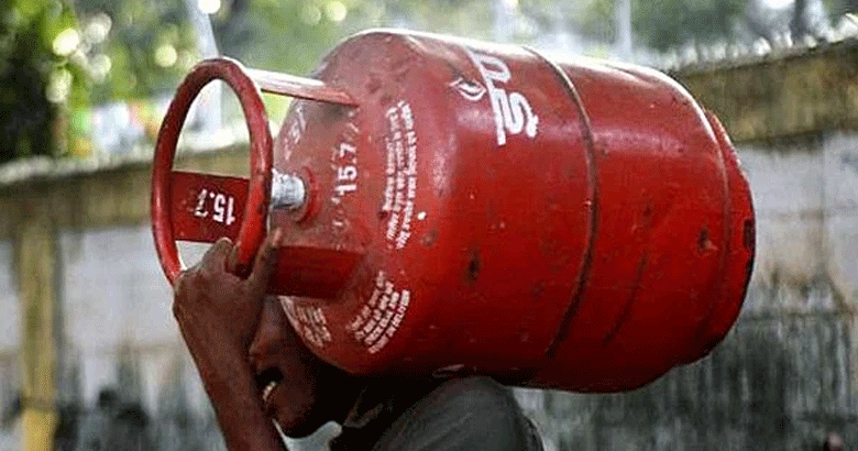ഗാർഹിക എൽപിജി ബുക്കിംഗ് ഇടവേള കുറയ്ക്കണം: കേന്ദ്രത്തിന് കത്തുമായി അനൂപ് ജേക്കബ്