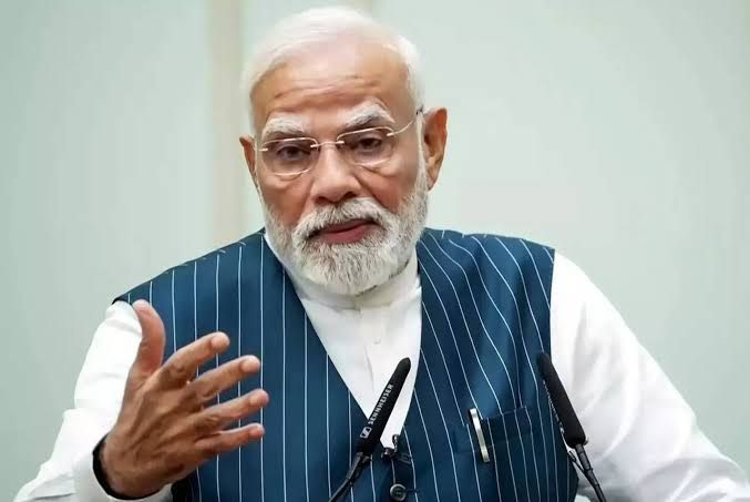 ജെൻസി കുറുക്കുവഴി തേടരുത്; ജീവിതം മനസ്സിലാക്കാൻ ആത്മകഥകൾ വായിക്കണമെന്ന് മോദി
