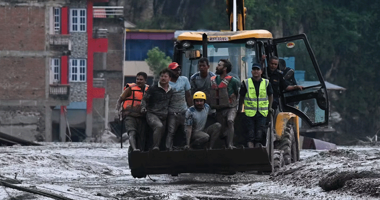 നേപ്പാൾ മിന്നൽ പ്രളയം: 53 മലയാളികൾ സുരക്ഷിതരെന്ന് നോർക്ക; കൂടുതൽ പേർക്കായി തിരച്ചിൽ ഊർജ്ജിതം