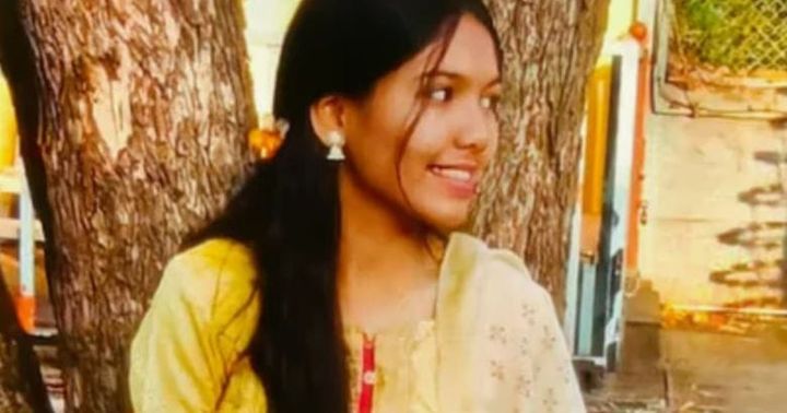 ഹോസ്റ്റൽ കുളിമുറിയിലെ ചുവരെഴുത്തിൽ അന്വേഷണം; 19കാരി ജീവനൊടുക്കി