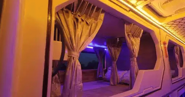 ഡൽഹി ബസുകളിൽ കർട്ടനുകൾക്കും സൺ ഫിലിമിനും വിലക്ക്; പാനിക് ബട്ടൺ നിർബന്ധമാക്കി ഗതാഗത വകുപ്പ്