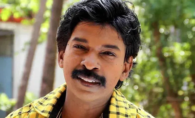 ‘പ്രസവം സ്ത്രീകളുടെ മാത്രം ഉത്തരവാദിത്തമല്ല’; പ്രസവവും ഗർഭകാലവും ചർച്ചയാക്കി സന്തോഷ് പണ്ഡിറ്റ്