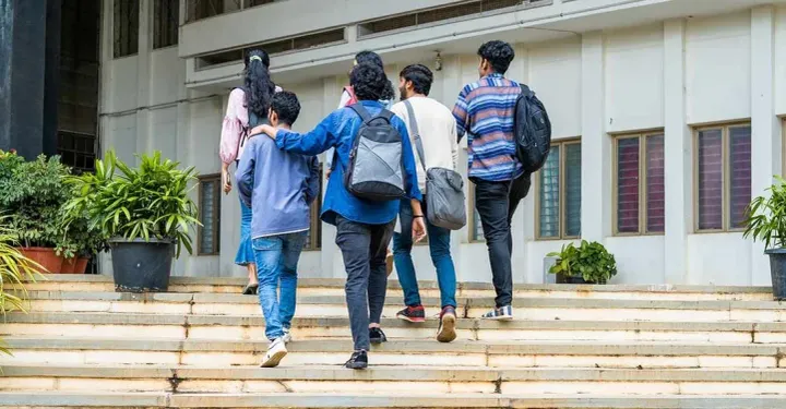 മൂന്ന് വർഷം ഡിഗ്രി, രണ്ട് വർഷം പി.ജി.; ഉന്നതവിദ്യാഭ്യാസ  രംഗത്ത് പുതിയ അക്കാദമിക് ഘടനയ്ക്ക് നിർദേശം
