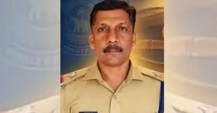 കാൻസർ ചികിത്സയ്ക്കായി സൂക്ഷിച്ച പണം നഷ്ടമായി; ദുരിതത്തിലായ വീട്ടമ്മയ്ക്ക് സ്വന്തം ശമ്പളത്തിൽ നിന്ന് സഹായവുമായി  പൊലീസ് ഉദ്യോഗസ്ഥൻ