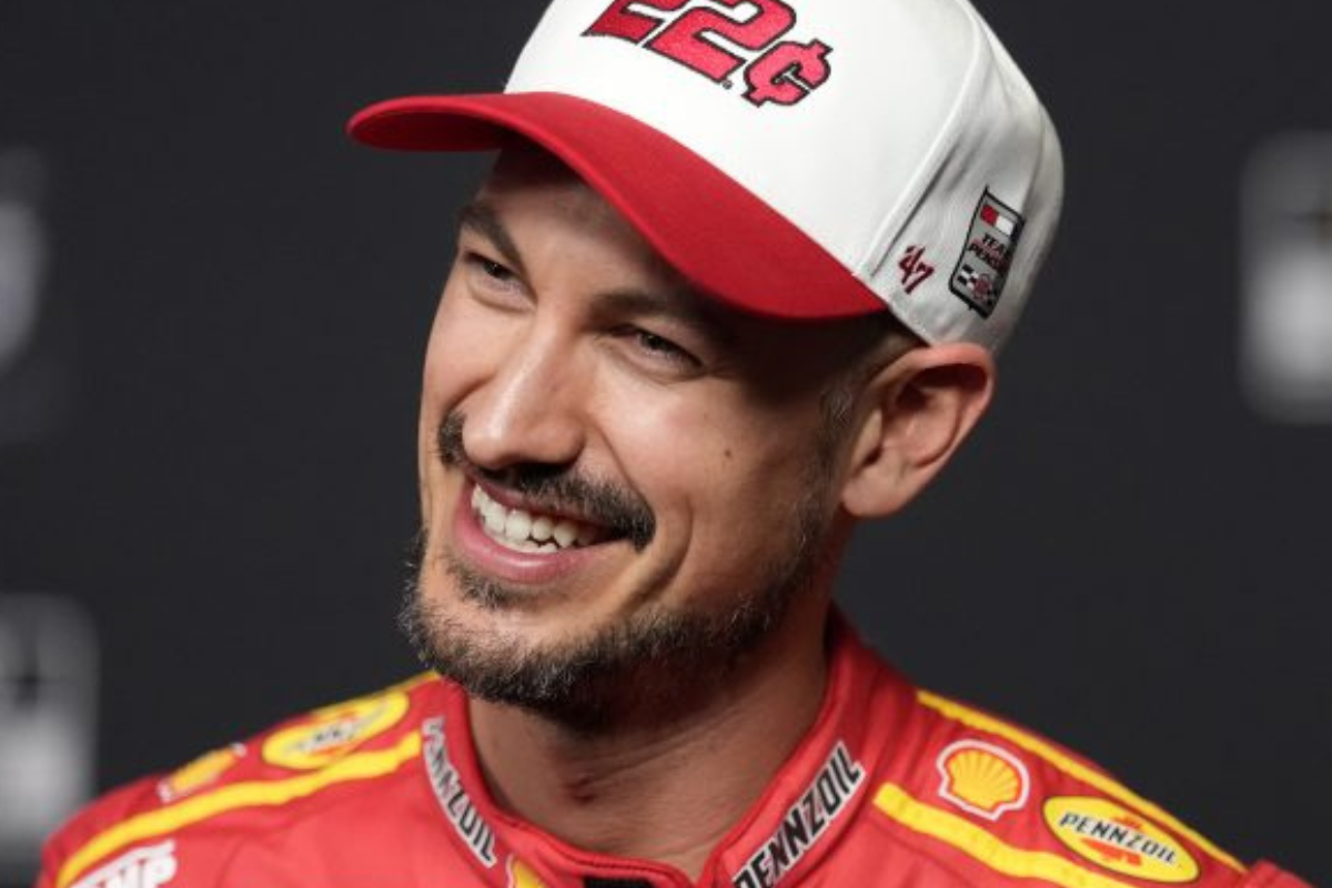 Logano wins first Duel at Daytona, Mears races into 500 after late crash Post feature image