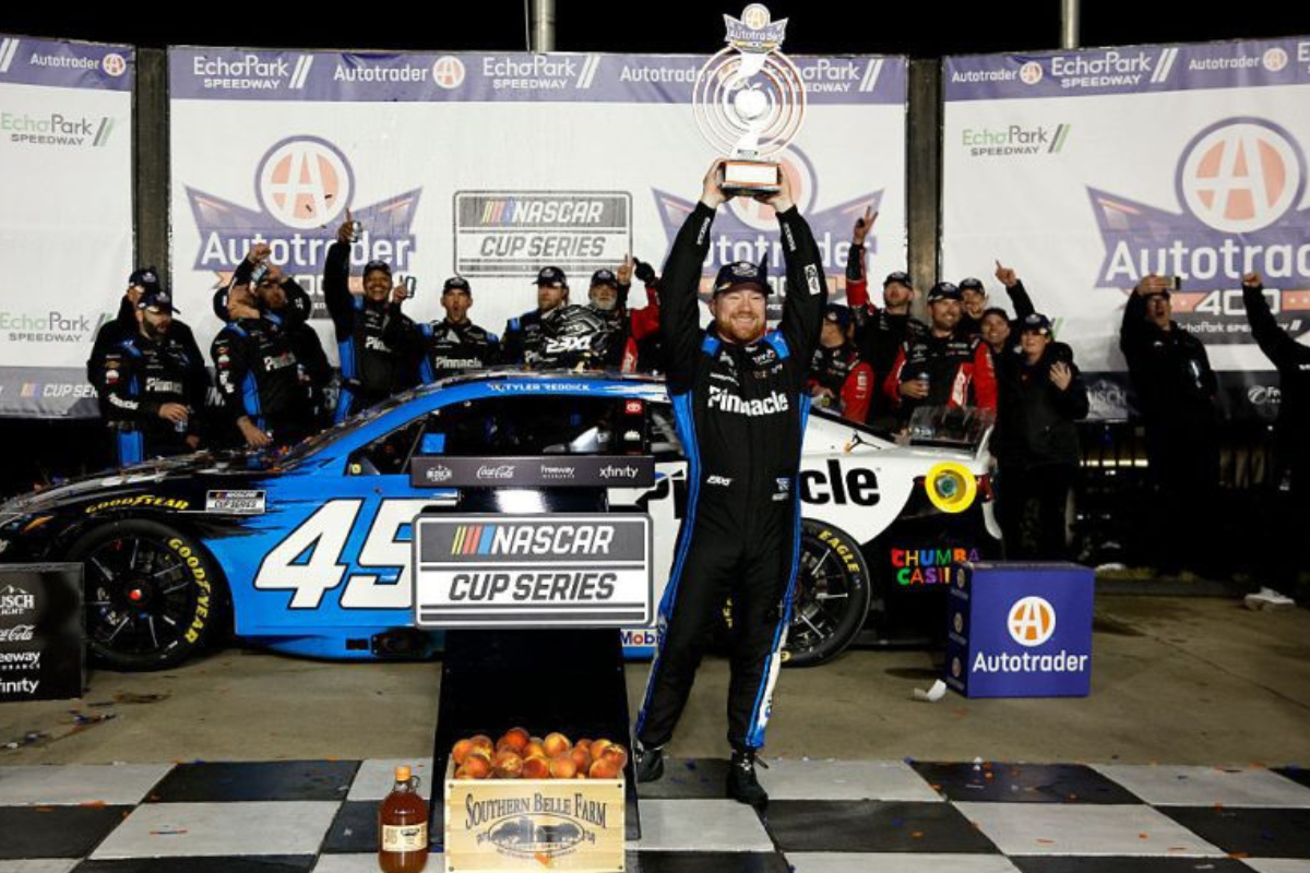 Tyler Reddick wins AutoTrader 400 in overtime at EchoPark Speedway Post image