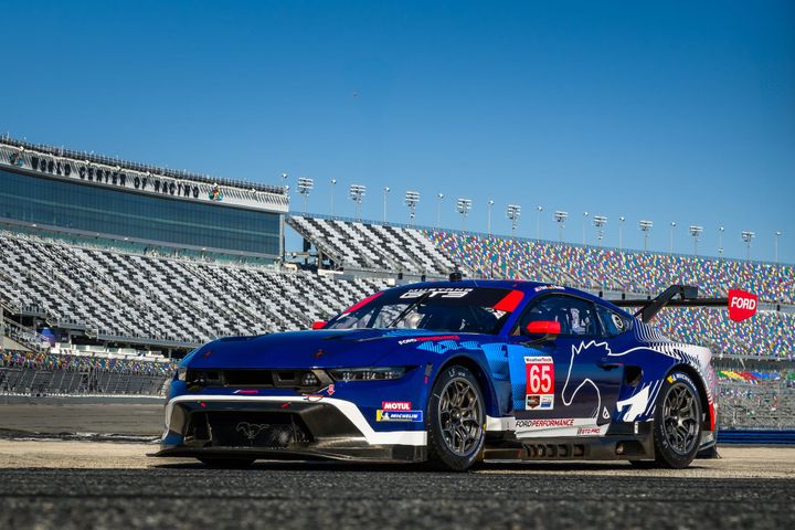 FORD BOSS RENEWS SUPERCARS RIVALRY
