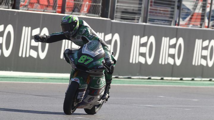 Gardner Graduates With Honours