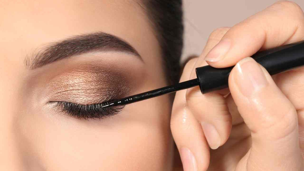 puppy liner hooded eyes