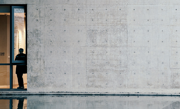 The Sales Trap: Why 73% of Scale-Ups Hit the Wall at Series A   (And How to Break Free)