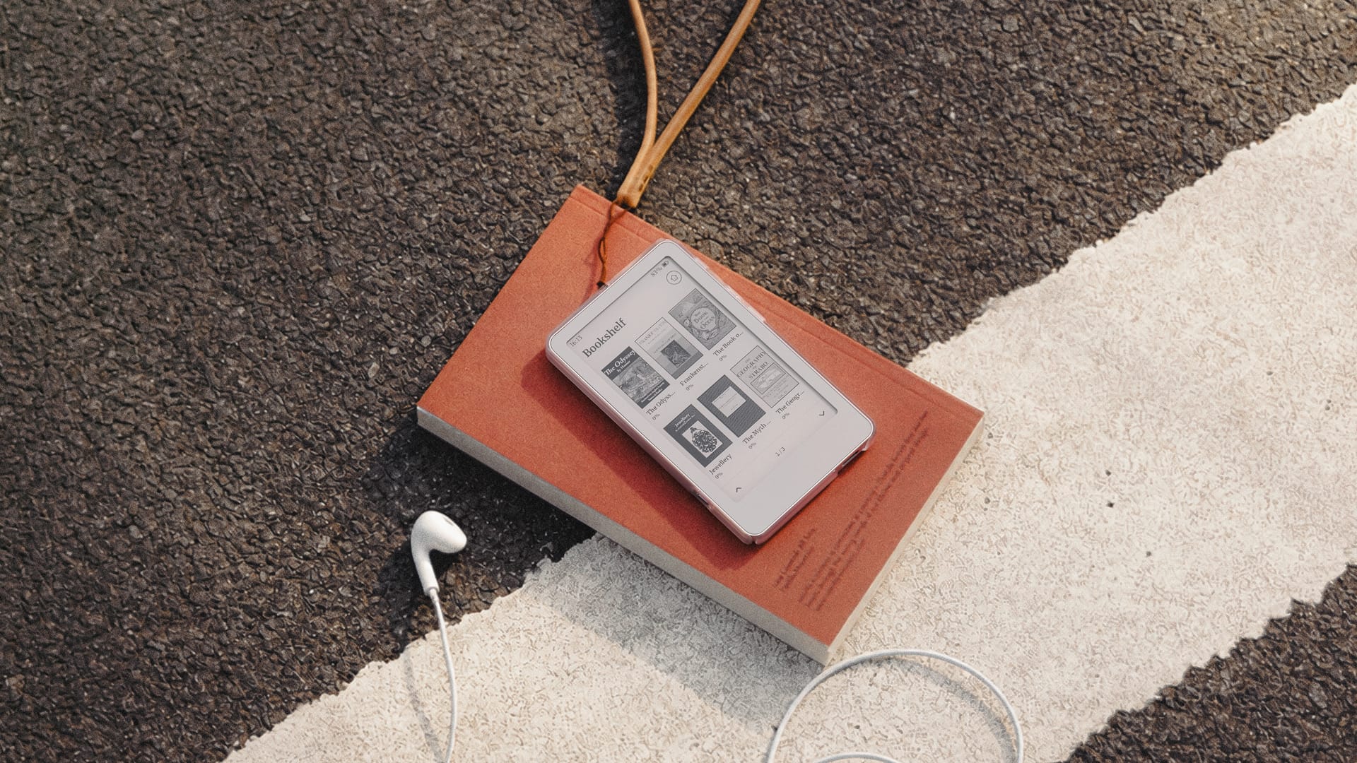 Der Speicherplatz des Boox Picco kann nach Bedarf it microSD-Karten ausgebaut werden.