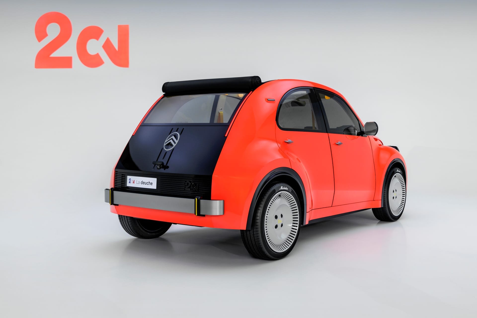 Das Heck des Citroën 2CV.