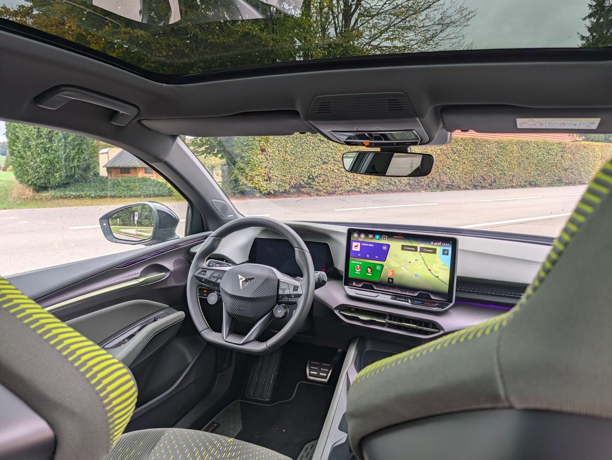 Das Cockpit vom Cupra Raval VZ.