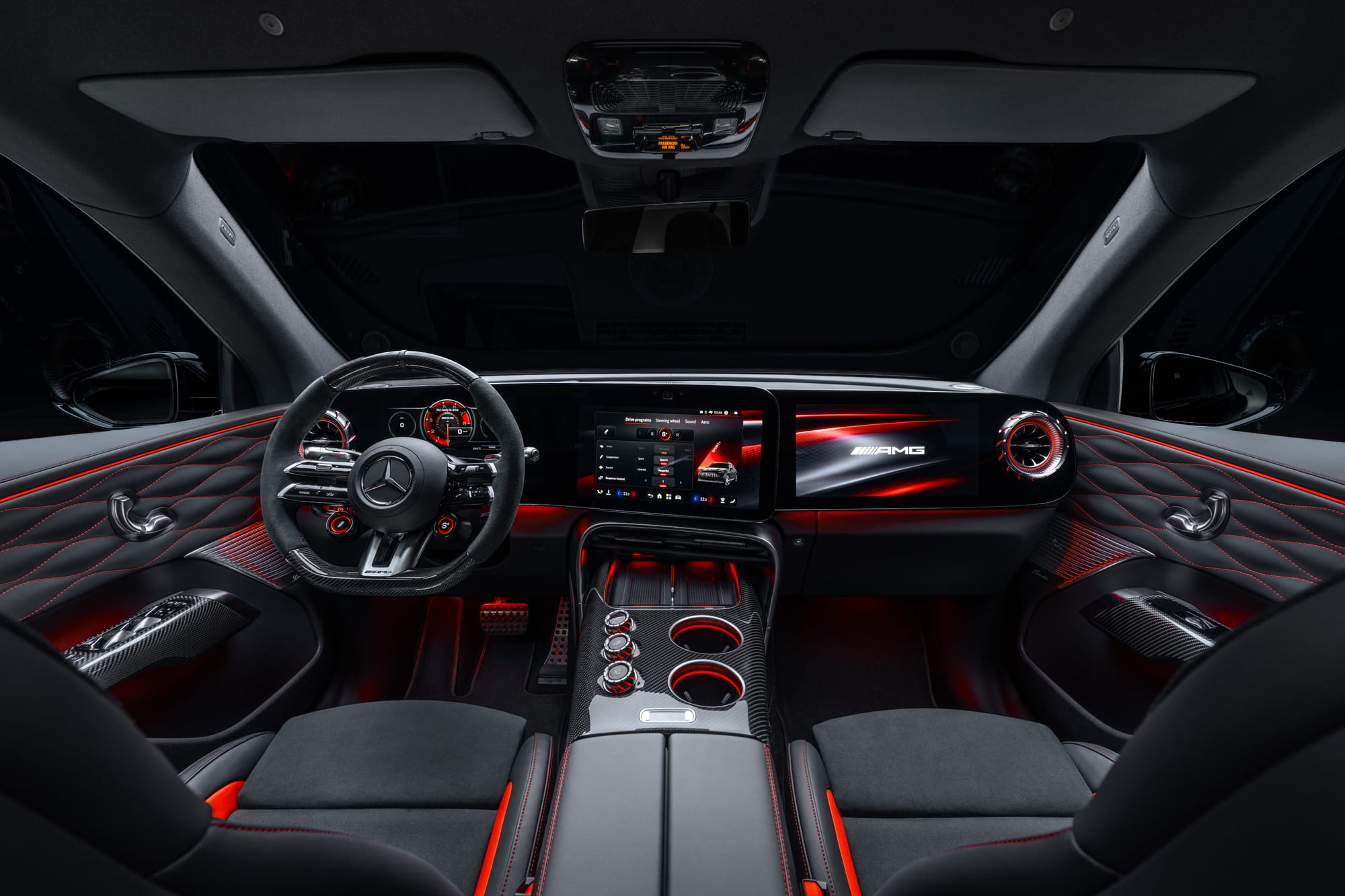 Das Cockpit im neuen Mercedes-AMG GT SUV.