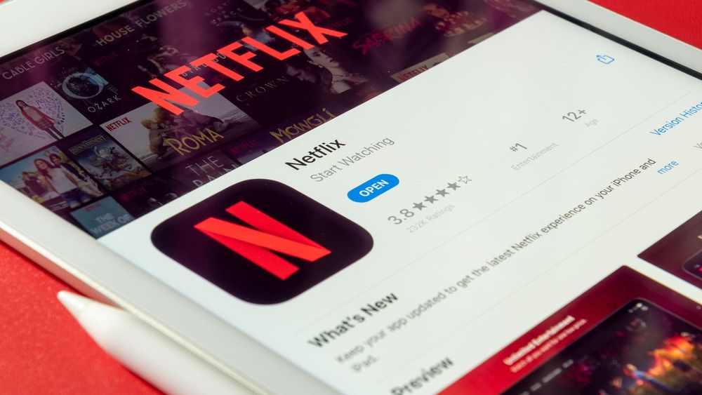 Netflix mit Werbung: Günstiges Abo startet am 1. März in der Schweiz