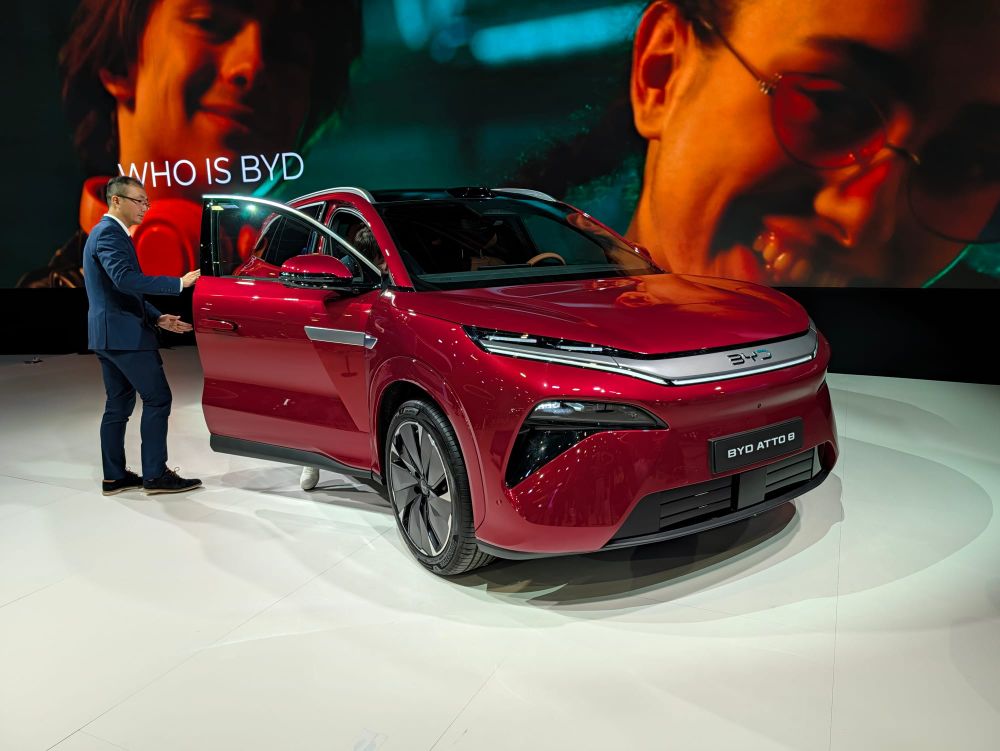 BYD Atto 8 vorgestellt: Sieben Sitze und Laden in nur neun Minuten