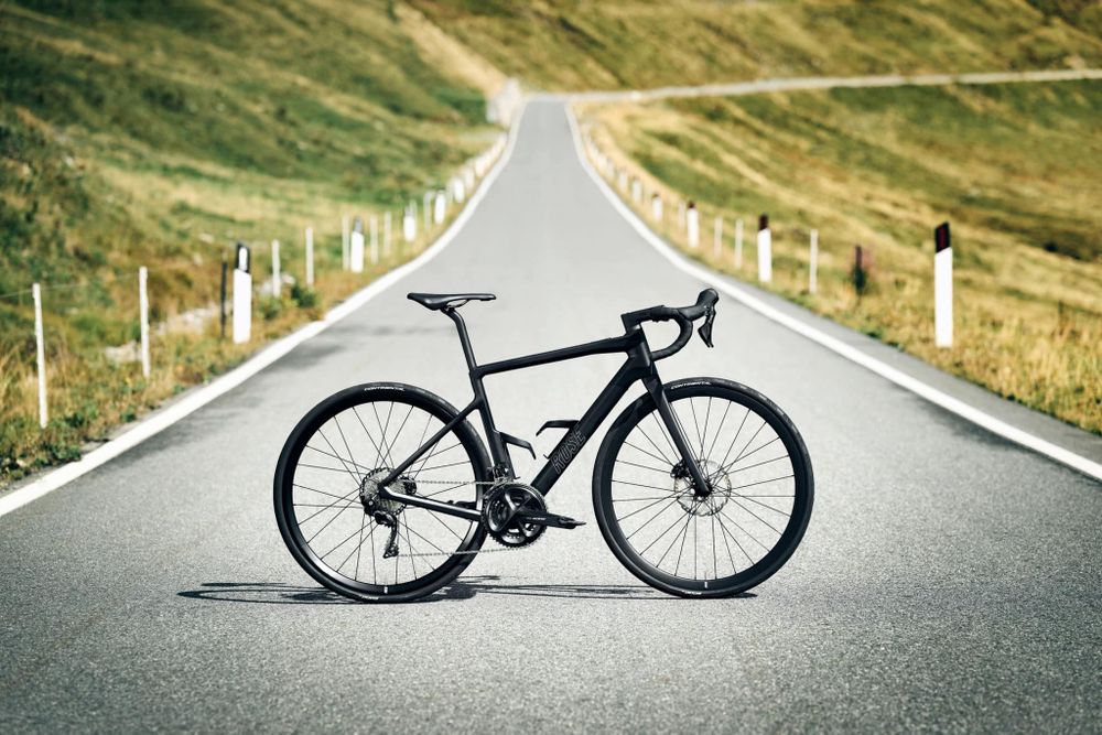 Rose Reveal Plus: Ein Rennrad mit mechanischem Doping