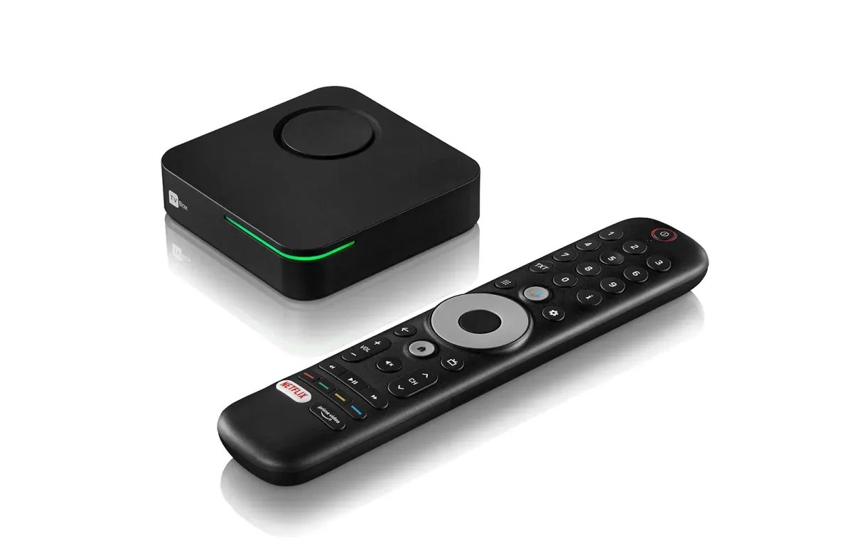 Die neue Salt TV Box mit Android und einer klassischen Fernbedienung mit Schnellzugriffen auf Netflix und Amazon Prime Video