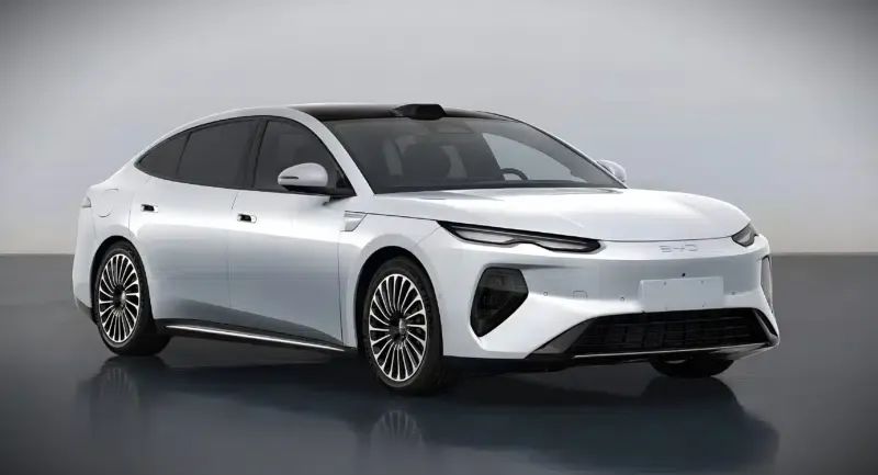 BYD Seal 08: Über 1000 km Reichweite und Megawatt-Laden