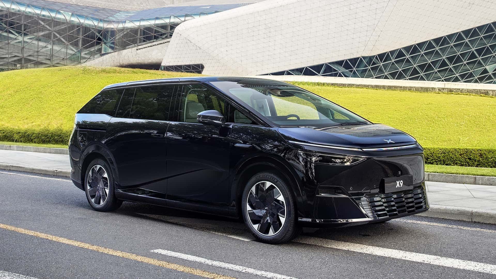Xpeng X9 kommt in die Schweiz: Dieser Elektro-Van lädt mit 542 kW