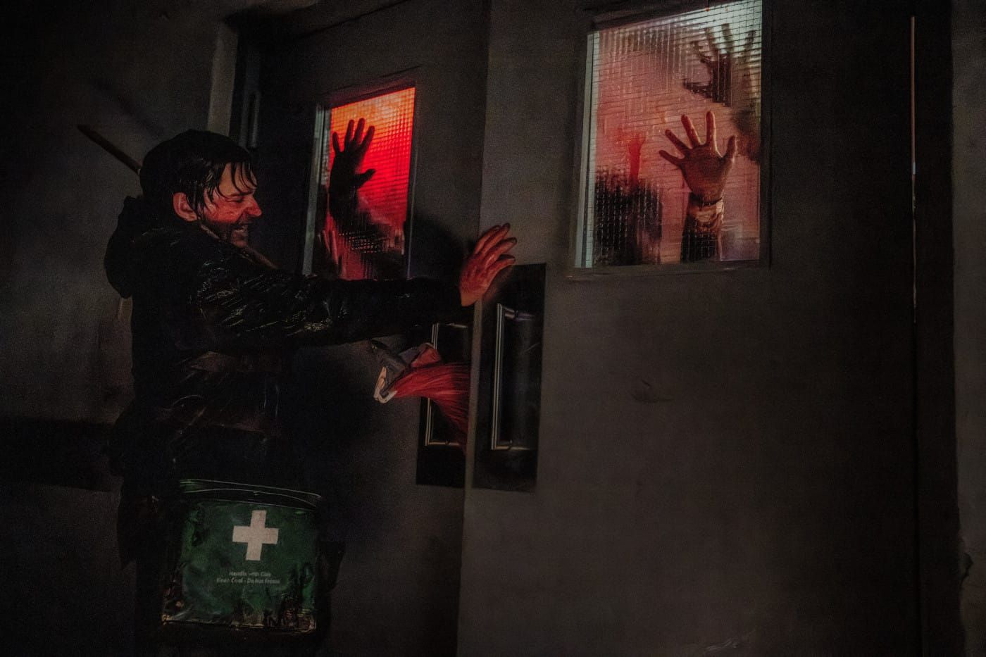 Austin Abrams spielt die Hauptrolle in Zach Creggers «Resident Evil».