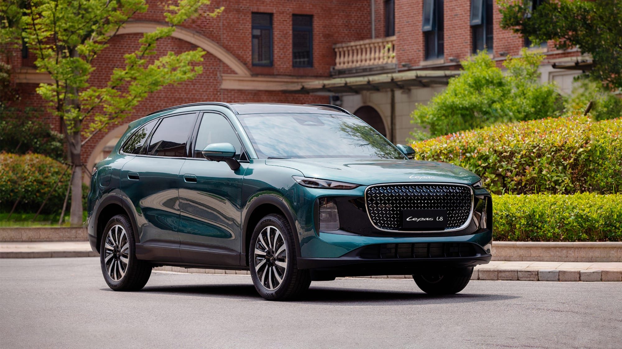 Lepas kommt 2027 mit Premium-SUV L8 in die Schweiz